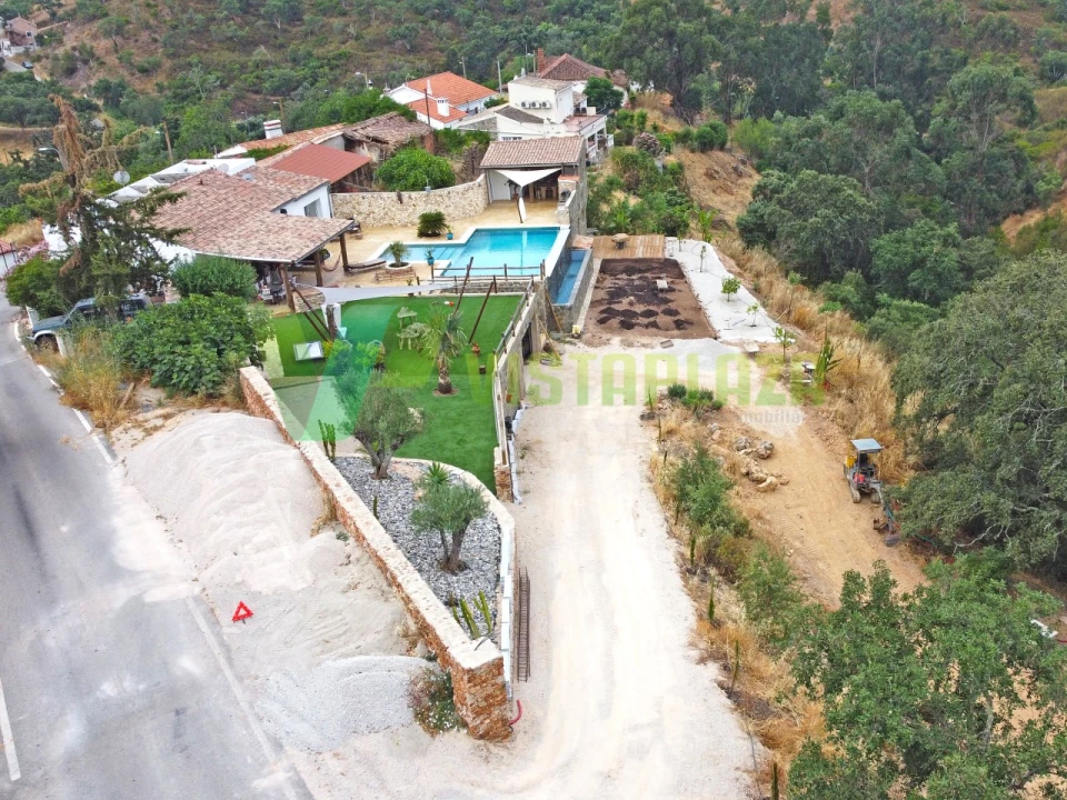 Moradia T3 para Venda em Alte Foto 9