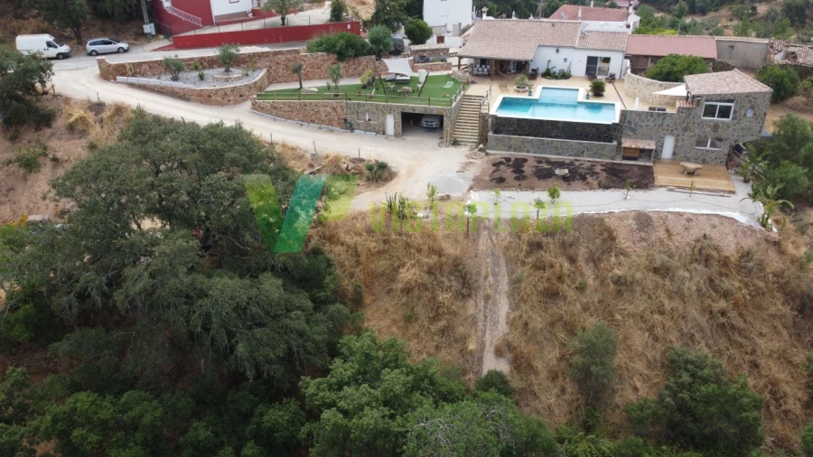 Moradia T3 para Venda em Alte Foto 31