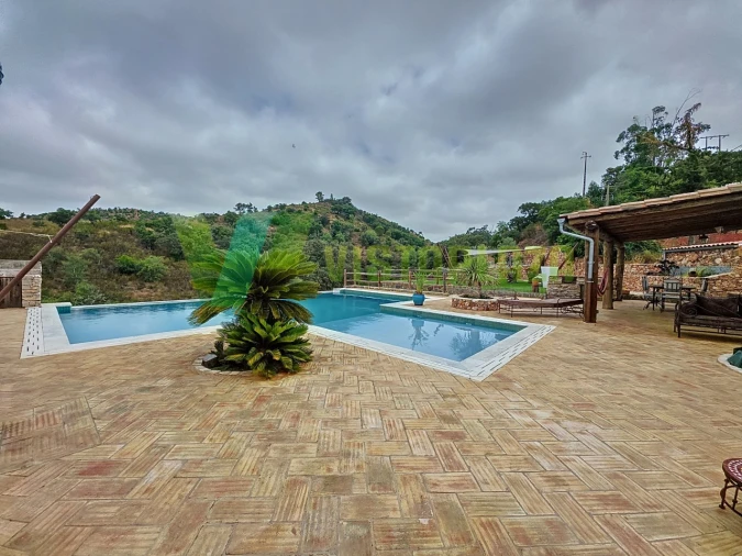 Moradia T3 para Venda em Alte Foto 14