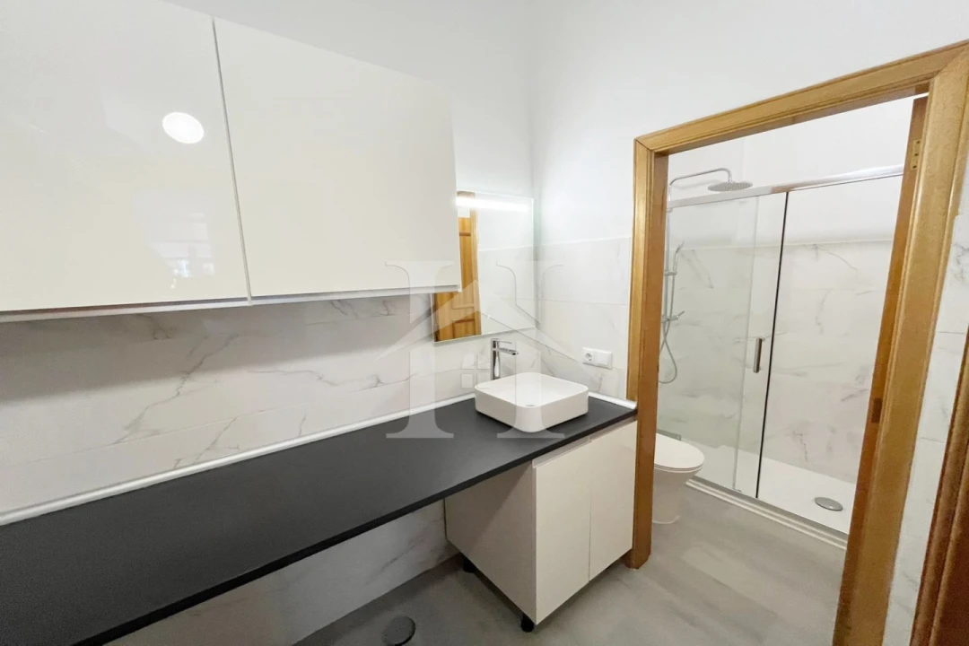 Apartamento T1 para Venda em Queluz e Belas Foto 3