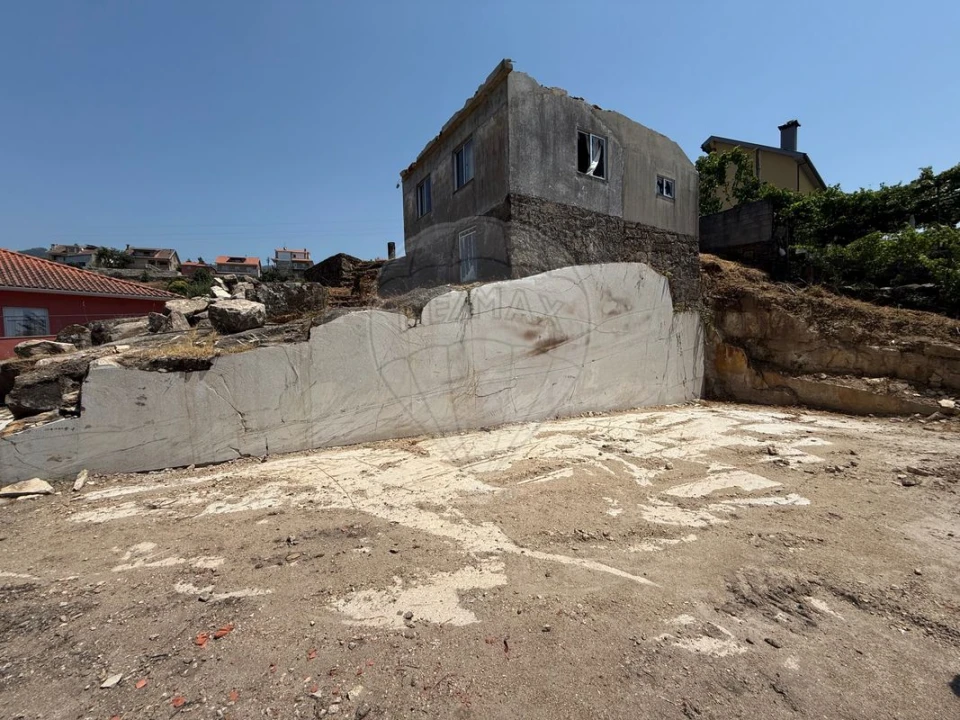 Moradia T2 para Venda em Atei Foto 6