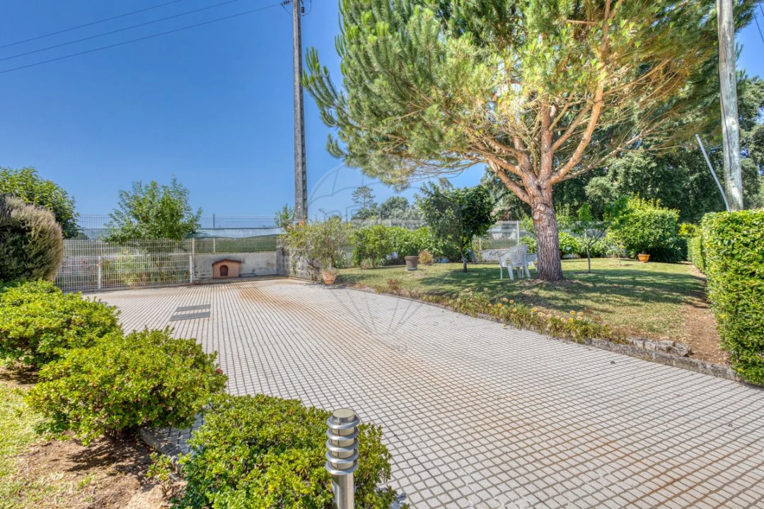 Moradia T4 para Venda em Recardães e Espinhel Foto 47