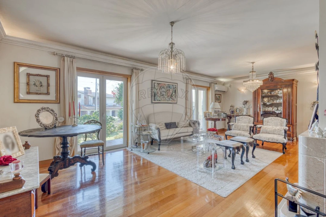 Moradia T4 para Venda em Recardães e Espinhel Foto 1