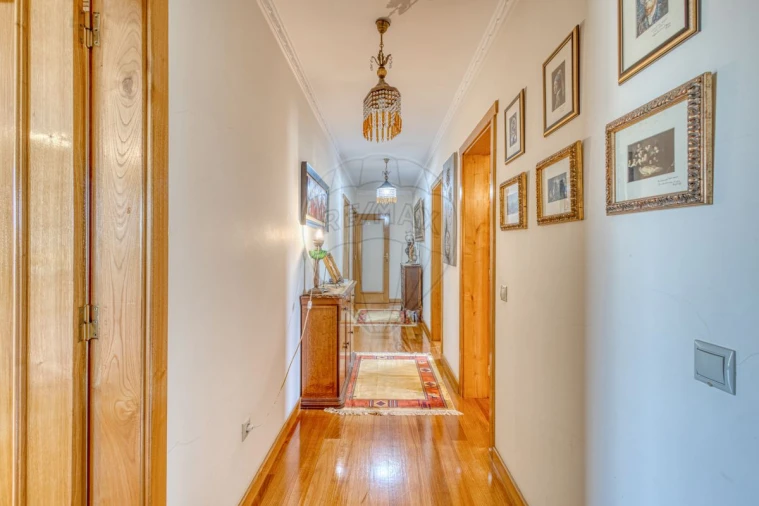 Moradia T4 para Venda em Recardães e Espinhel Foto 31