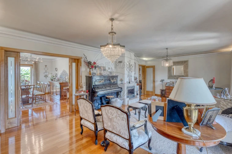 Moradia T4 para Venda em Recardães e Espinhel Foto 2