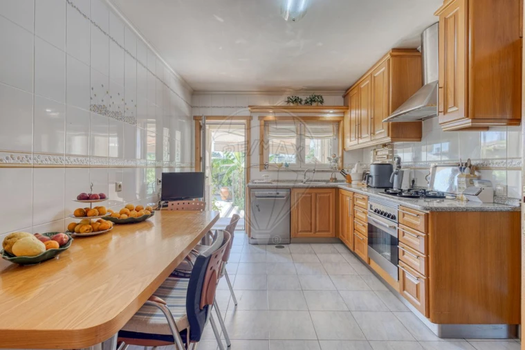 Moradia T4 para Venda em Recardães e Espinhel Foto 14