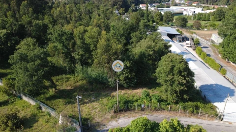 Terreno para Venda em Grijó e Sermonde