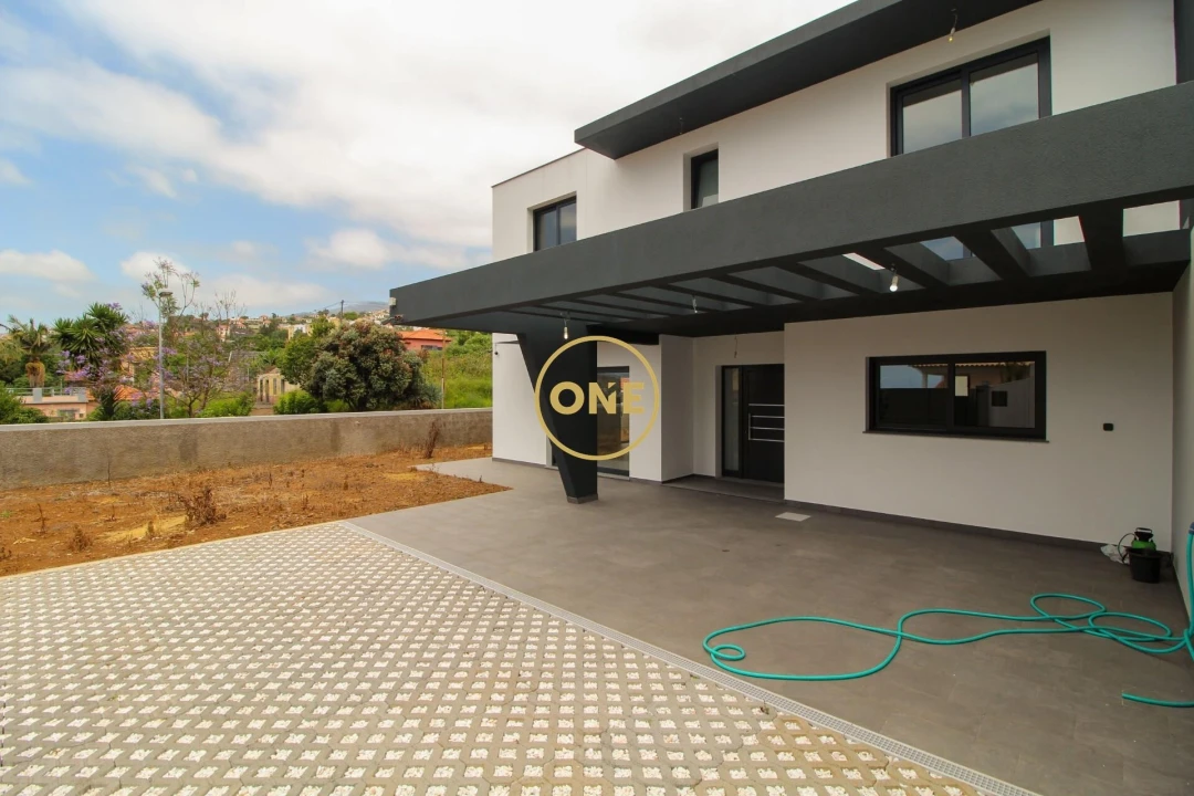 Moradia T3 para Venda em São Roque Foto 1