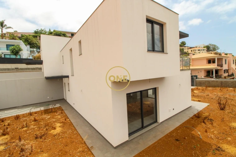 Moradia T3 para Venda em São Roque Foto 31
