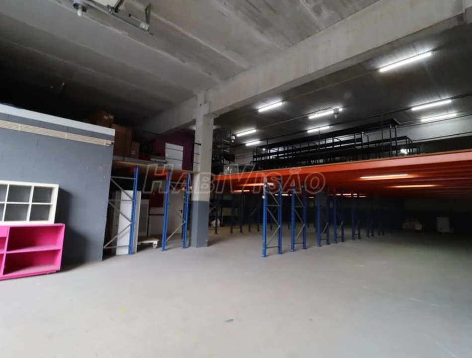 Armazém para Venda em Ermesinde Foto 1