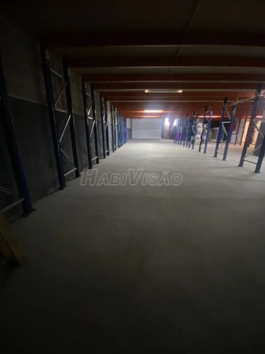 Armazém para Venda em Ermesinde Foto 3