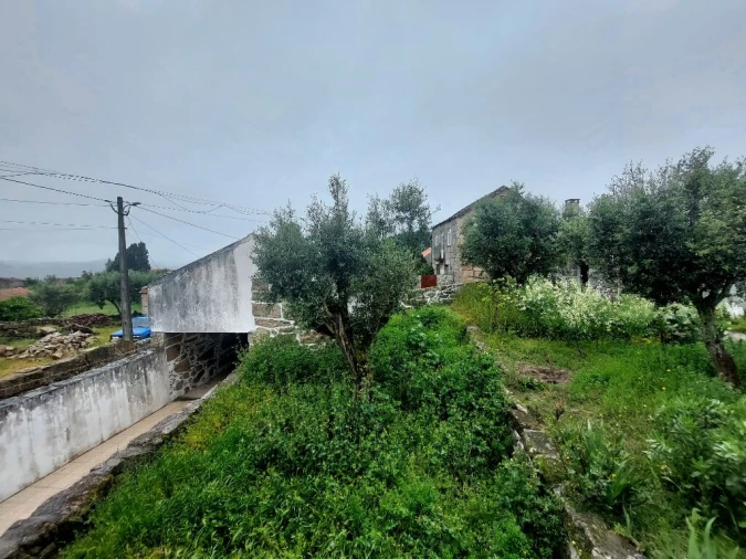 Moradia T3 para Venda em Ervedal e Vila Franca da Beira Foto 6