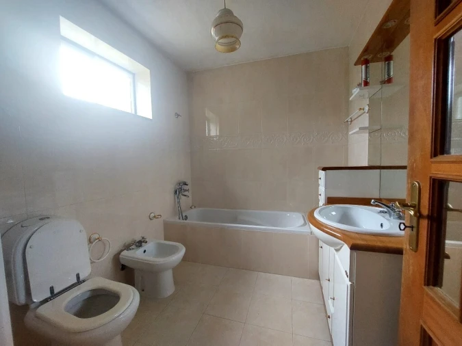 Moradia T3 para Venda em Ervedal e Vila Franca da Beira Foto 32