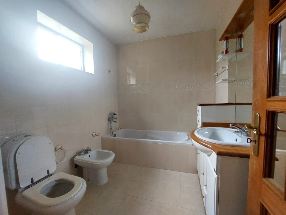 Moradia T3 para Venda em Ervedal e Vila Franca da Beira Foto 32