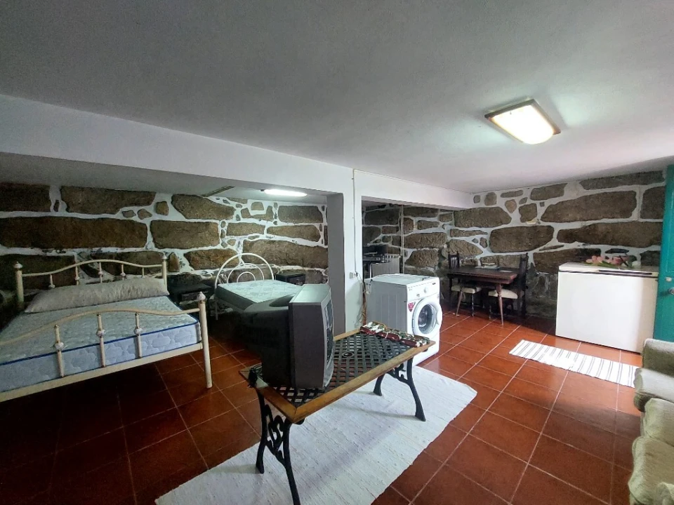 Moradia T3 para Venda em Ervedal e Vila Franca da Beira Foto 7