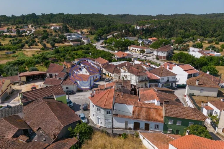 Moradia T1 para Venda em Malhou, Louriceira e Espinheiro Foto 4
