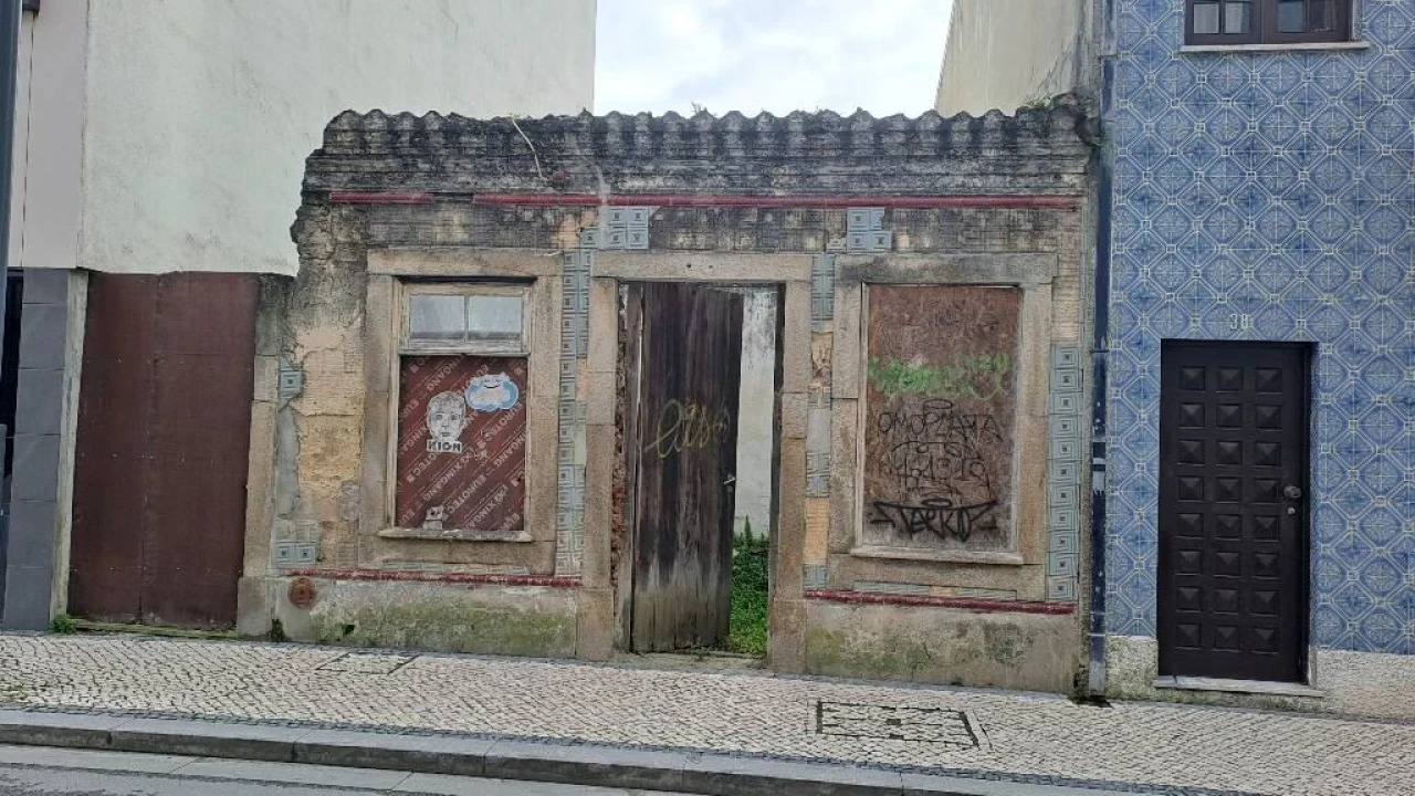 Terreno para Venda em Requeixo, Nossa Senhora de Fátima e Nariz Foto 3