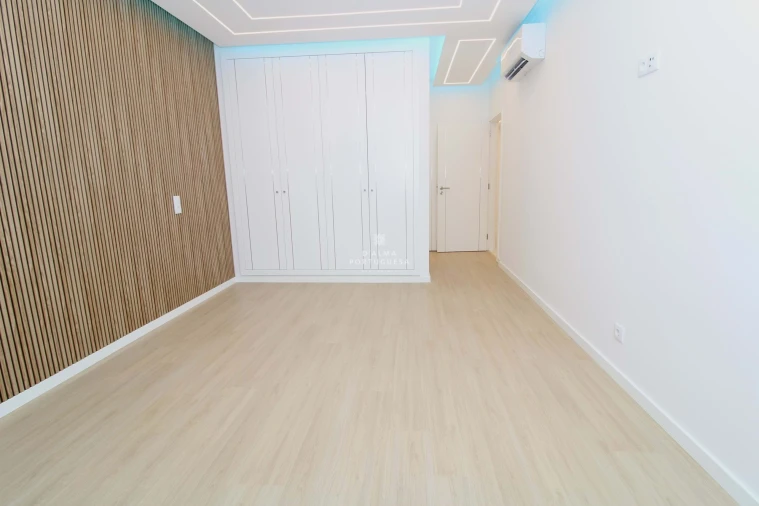 Apartamento T3 para Venda em Quarteira Foto 17