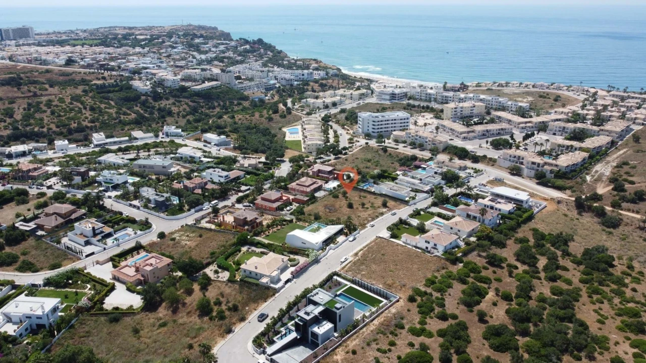 Terreno para Venda em Lagos (São Sebastião e Santa Maria) Foto 3