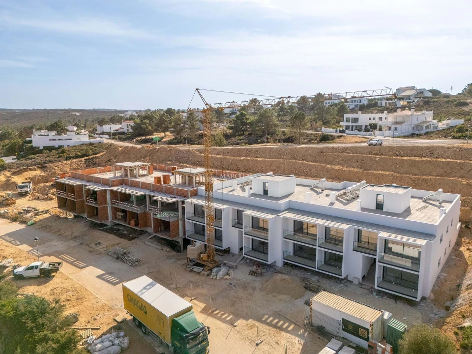 Apartamento T2 para Venda em Aljezur Foto 1