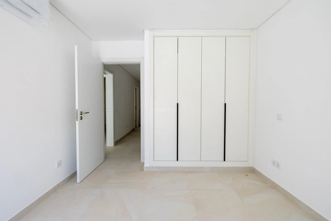 Apartamento T2 para Venda em Aljezur Foto 7