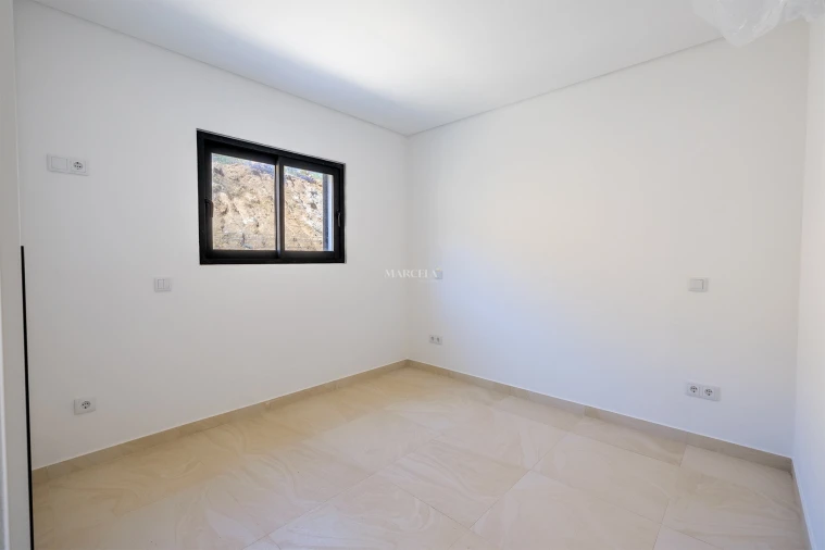 Apartamento T2 para Venda em Aljezur Foto 3