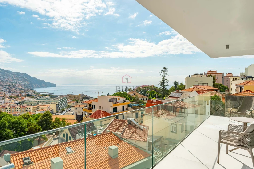 Apartamento T2 para Arrendamento em Funchal (São Pedro) Foto 2