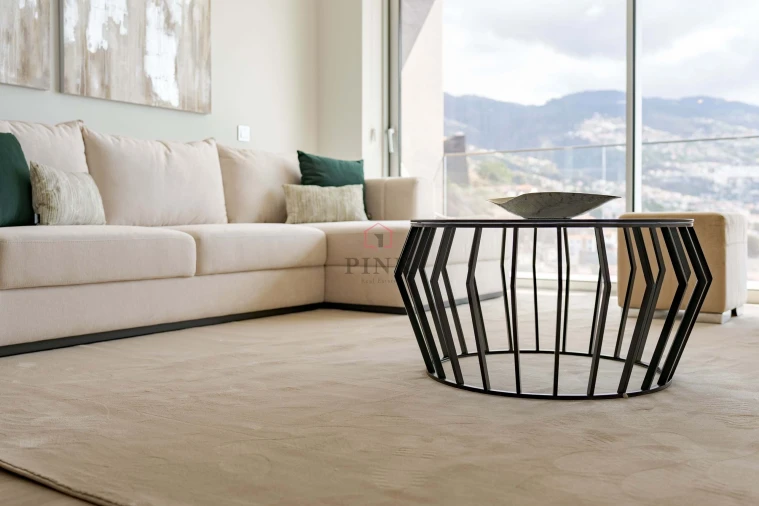 Apartamento T2 para Arrendamento em Funchal (São Pedro) Foto 7