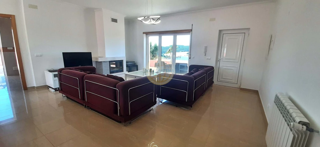 Moradia T3 para Venda em Salir de Matos Foto 7