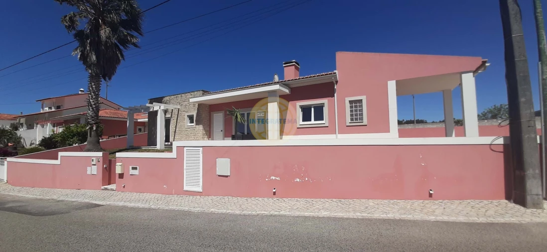 Moradia T3 para Venda em Salir de Matos Foto 15