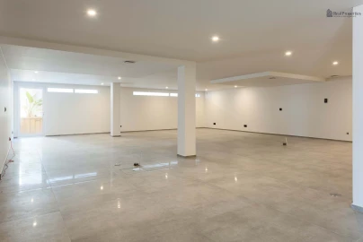 Moradia T4 para Venda em Albufeira e Olhos de Água