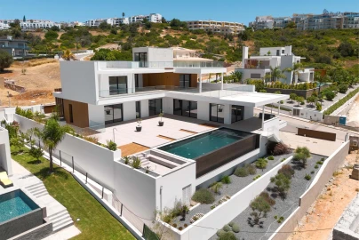 Moradia T4 para Venda em Albufeira e Olhos de Água