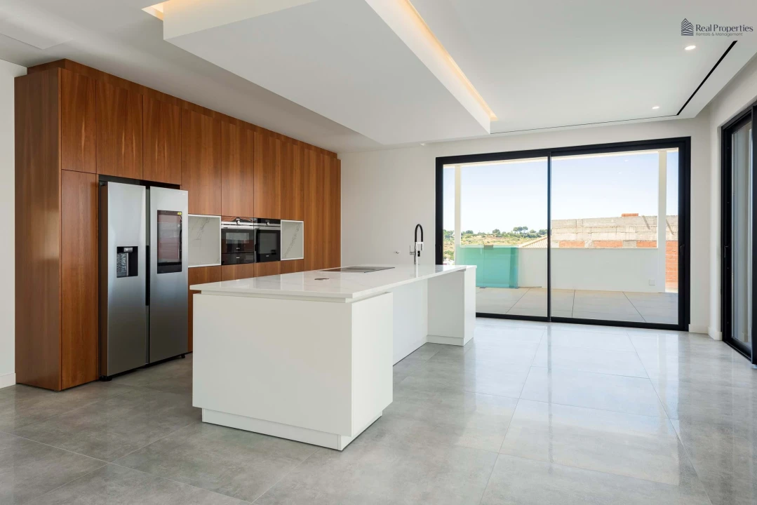 Moradia T4 para Venda em Albufeira e Olhos de Água Foto 9