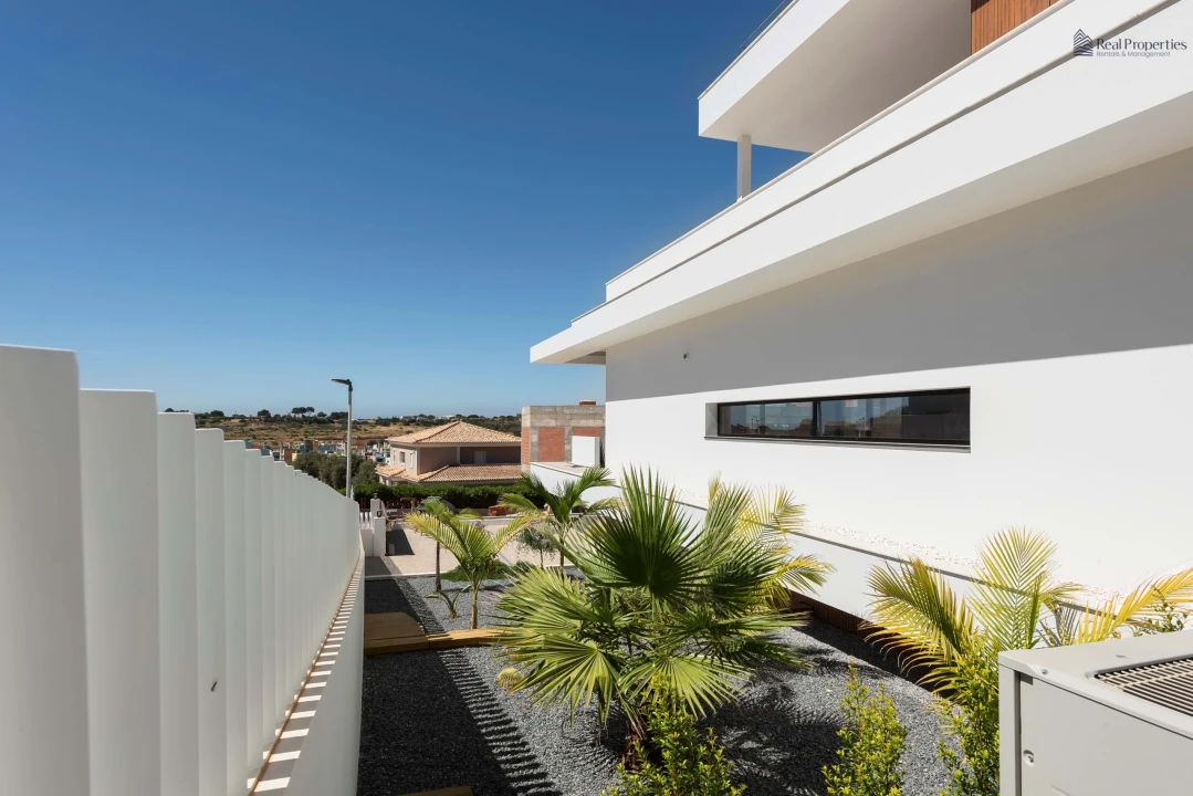 Moradia T4 para Venda em Albufeira e Olhos de Água Foto 36