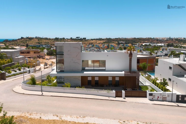 Moradia T4 para Venda em Albufeira e Olhos de Água Foto 48