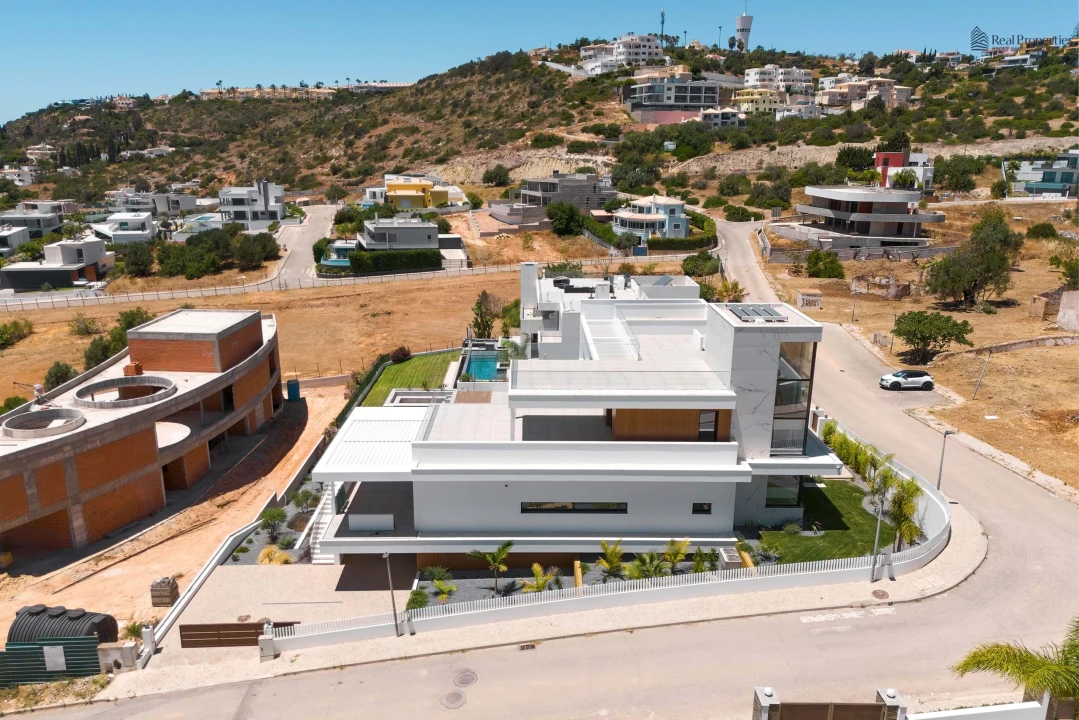 Moradia T4 para Venda em Albufeira e Olhos de Água Foto 49