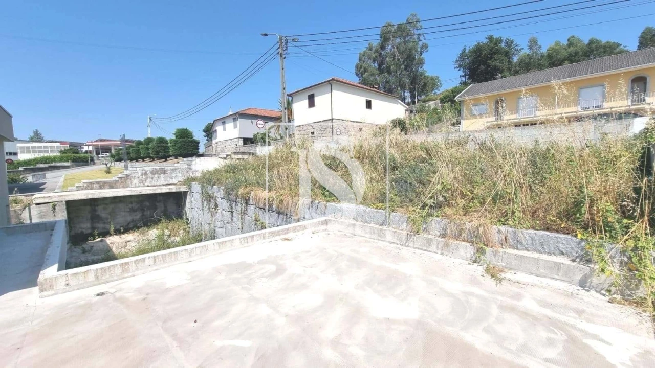 Moradia T3 para Venda em Fonte Arcada e Oliveira Foto 10