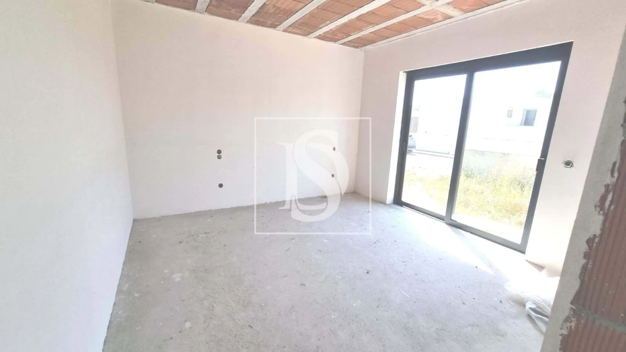 Moradia T3 para Venda em Fonte Arcada e Oliveira Foto 36