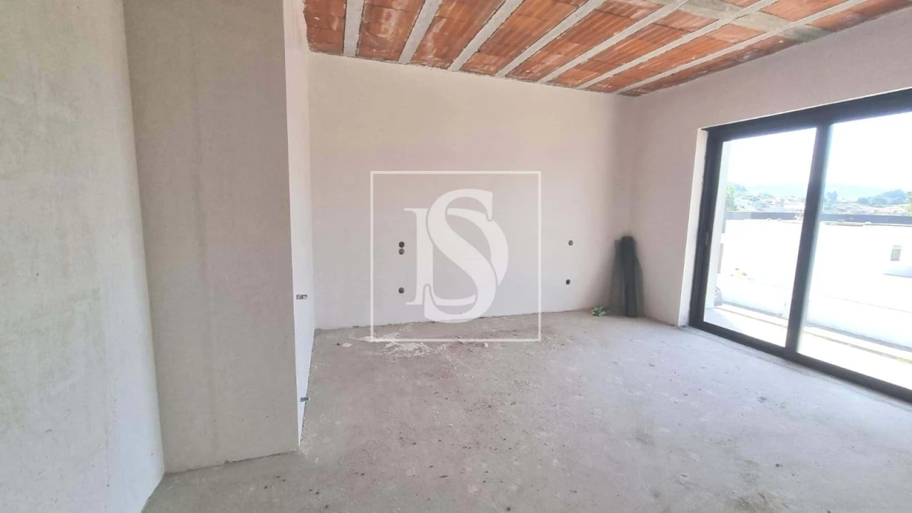 Moradia T3 para Venda em Fonte Arcada e Oliveira Foto 24