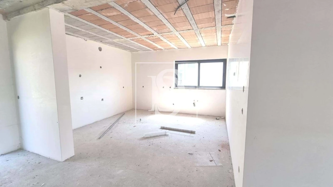 Moradia T3 para Venda em Fonte Arcada e Oliveira Foto 32