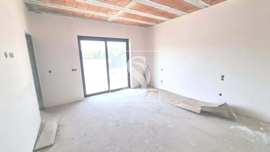 Moradia T3 para Venda em Fonte Arcada e Oliveira Foto 29