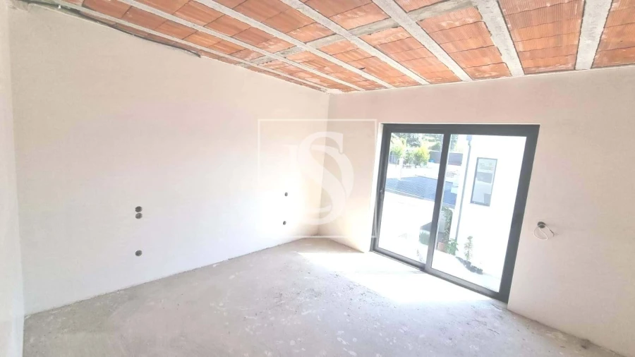 Moradia T3 para Venda em Fonte Arcada e Oliveira Foto 27