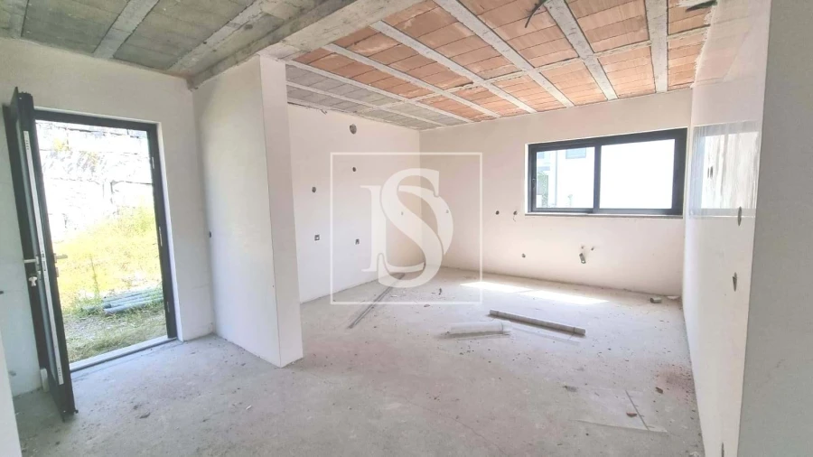 Moradia T3 para Venda em Fonte Arcada e Oliveira Foto 19