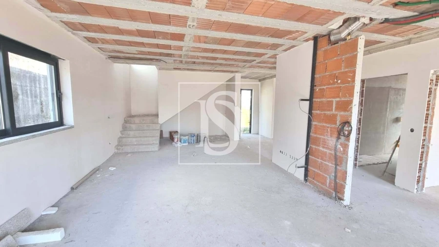 Moradia T3 para Venda em Fonte Arcada e Oliveira Foto 20