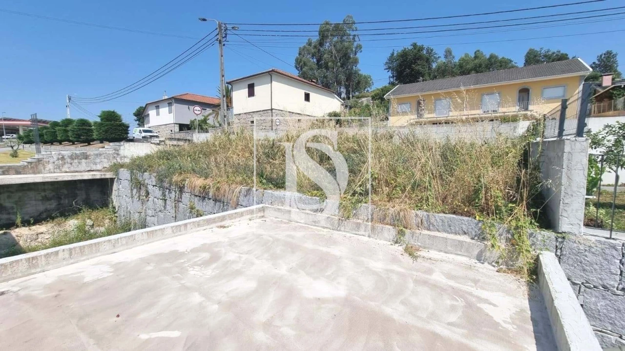 Moradia T3 para Venda em Fonte Arcada e Oliveira Foto 9