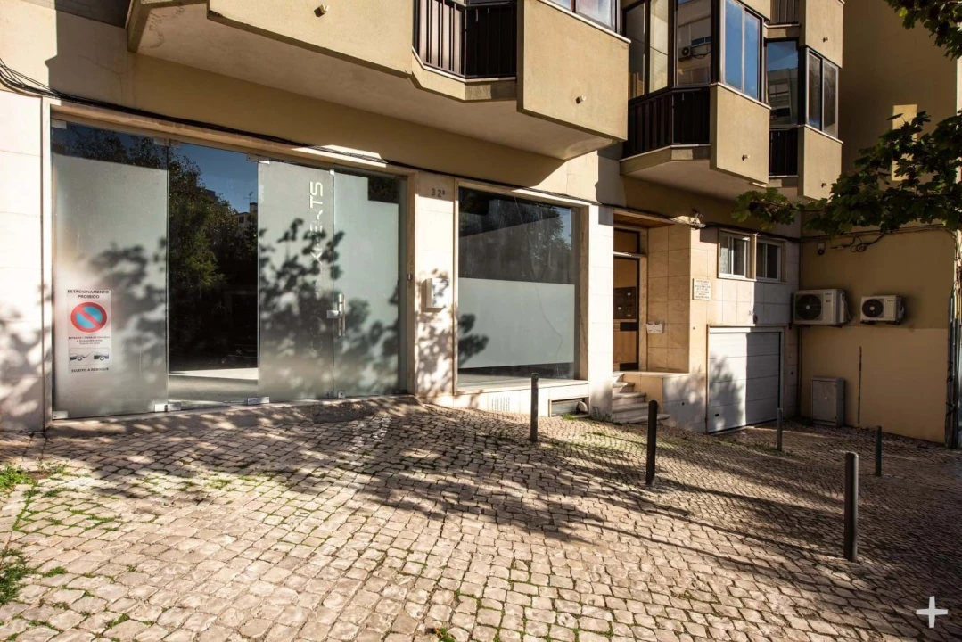 Armazém para Venda em São Domingos de Benfica Foto 28