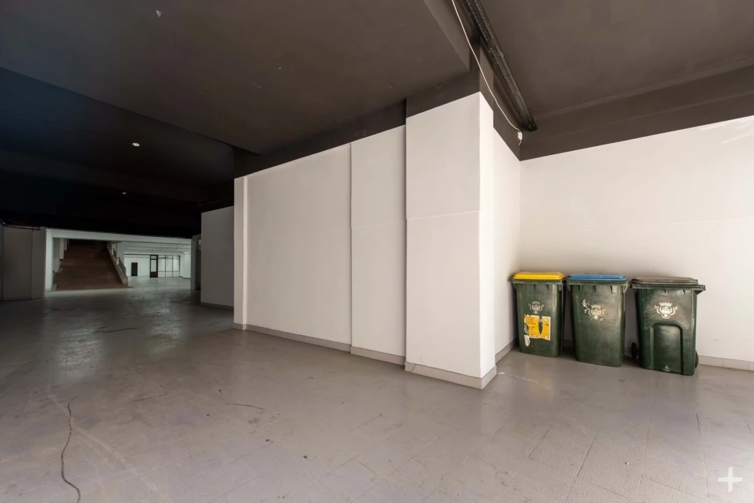 Armazém para Venda em São Domingos de Benfica Foto 5