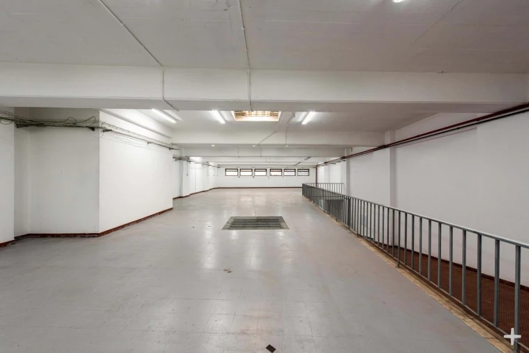 Armazém para Venda em São Domingos de Benfica Foto 18