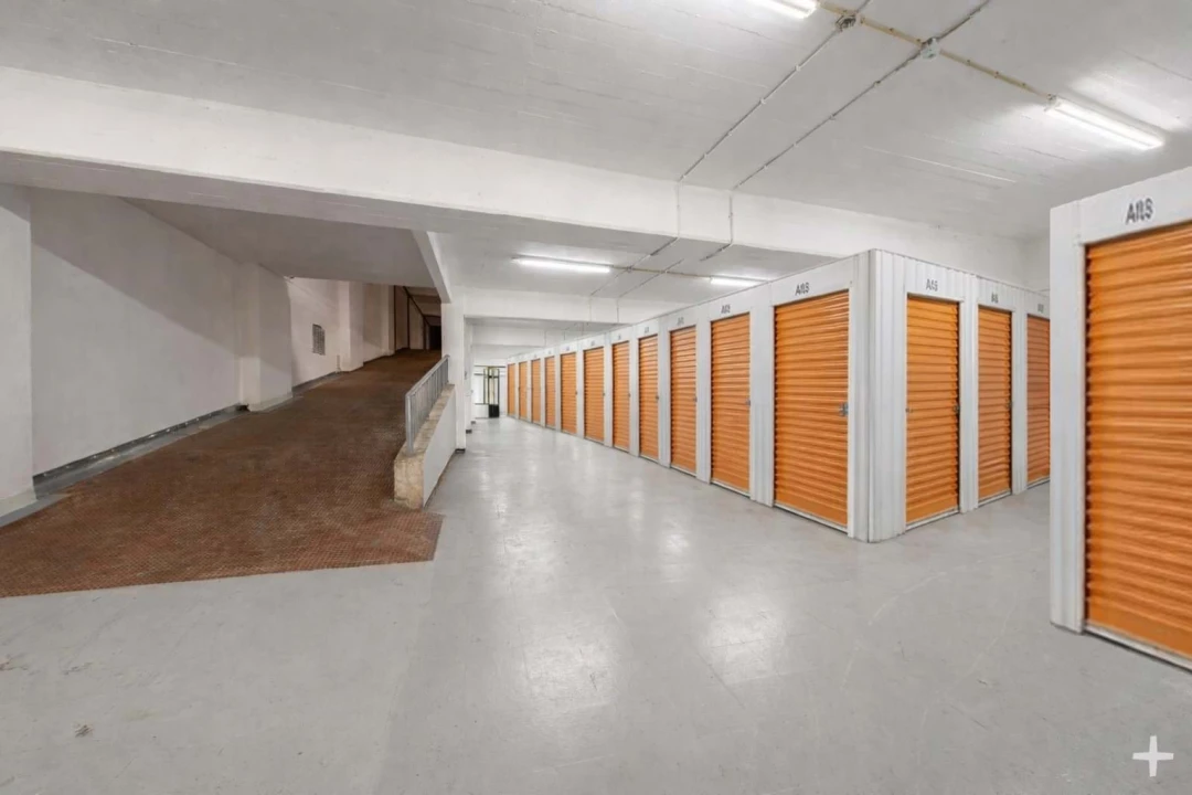 Armazém para Venda em São Domingos de Benfica Foto 3