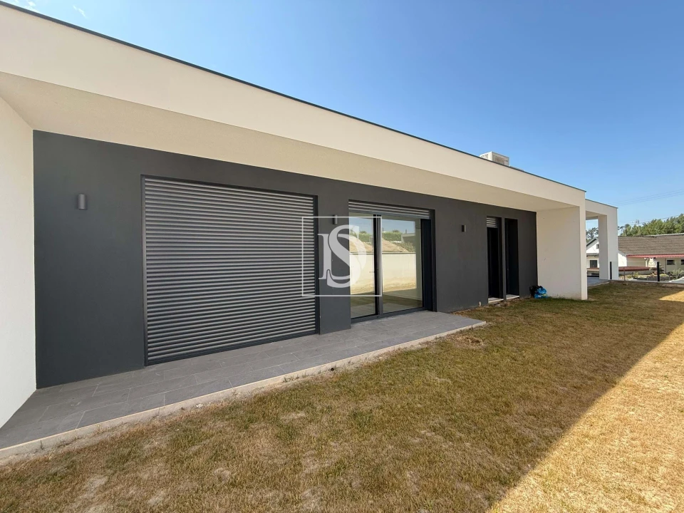 Moradia T3 para Venda em Loureira Foto 25